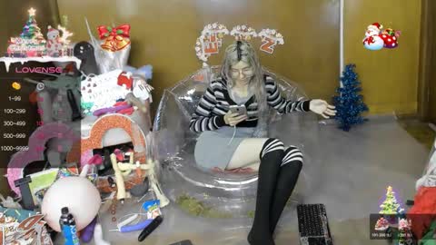 Skinnygirl online show from 12-20-25, 06:37