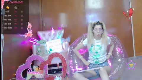 Skinnygirl online show from 03-18-26, 12:47