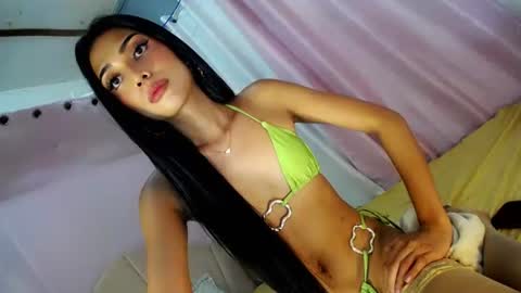 Snapshot of lahermosa_manika69 chatting on 10-11-25, 08:24 MANIKA online show from 10-11-25, 08:24