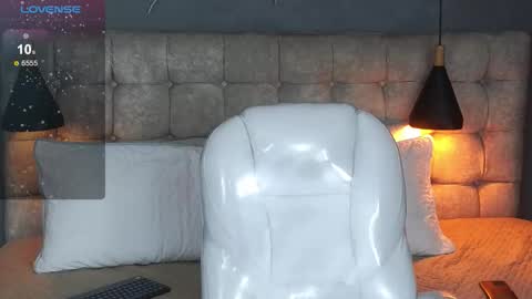    online show from 12-18-25, 11:11