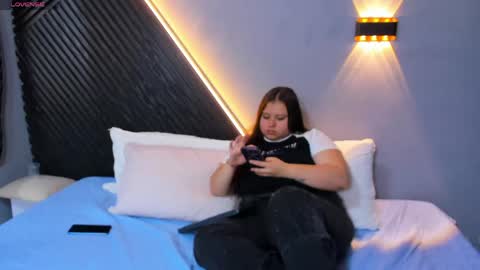    online show from 05-02-26, 08:47