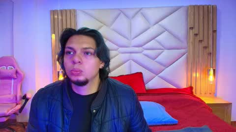 laia_and_damian online show from 10-14-25, 07:36