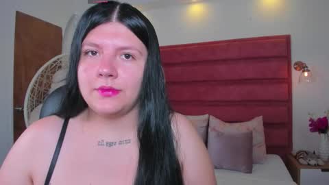 Snapshot of laia_hamilton chatting on 11-21-25, 11:53 laia_hamilton online show from 11-21-25, 11:53