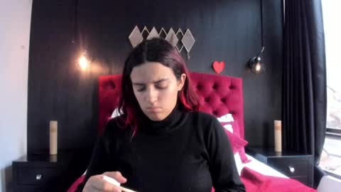 Snapshot of laia_jonees chatting on 04-29-26, 12:31 Laia online show from 04-29-26, 12:31