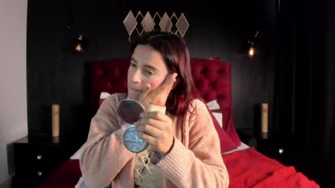 Snapshot of laia_jonees chatting on 07-15-26, 11:37 Laia online show from 07-15-26, 11:37