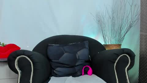 Lailacastillo online show from 04-22-26, 02:51