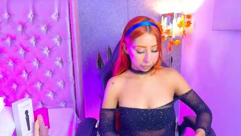 Laila Stilwills online show from 02-18-26, 05:03
