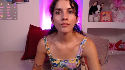Snapshot of lailypink chatting on 02-26-25, 12:38 samanta online show from 02-26-25, 12:38