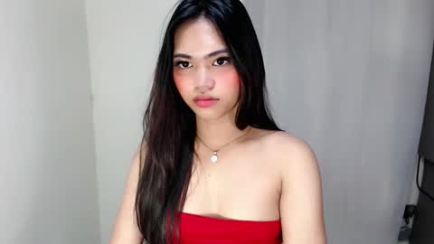 laire online show from 04-04-26, 06:00