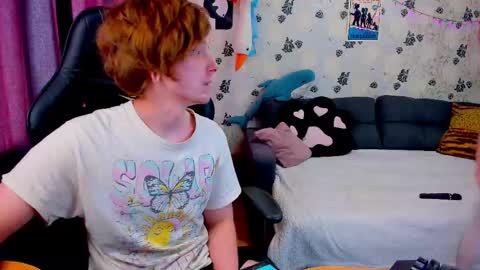 Snapshot of laksmrrr chatting on 02-16-25, 11:38 Lu Alex online show from 02-16-25, 11:38