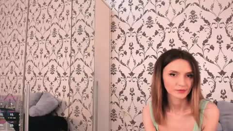 Julia online show from 05-20-26, 07:14