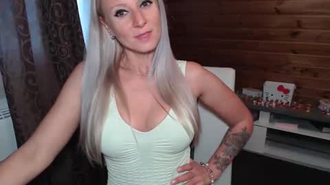 Snapshot of lamadrina006 chatting on 05-11-26, 07:36 LaMadrina006 online show from 05-11-26, 07:36