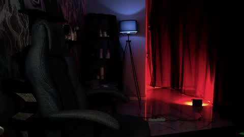 just call me Lana  and her security online show from 03-26-26, 09:04