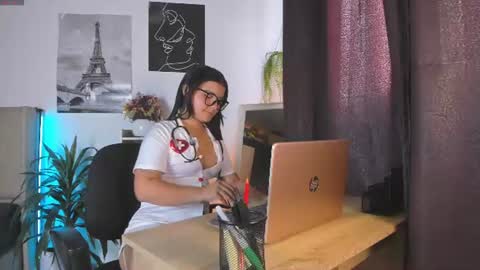 Snapshot of lana_beket_ chatting on 06-14-26, 07:05 Lana online show from 06-14-26, 07:05