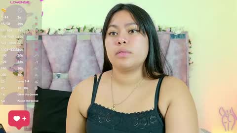 Snapshot of lana_bennett69 chatting on 05-18-26, 12:29 Lana online show from 05-18-26, 12:29