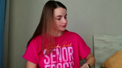Snapshot of lana_gl chatting on 05-25-26, 05:57 lana_gl online show from 05-25-26, 05:57