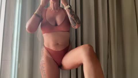 Lana online show from 07-27-26, 12:12