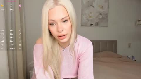 Lana online show from 10-22-25, 03:51