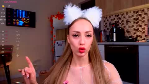 Milana online show from 10-24-25, 04:09