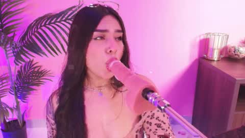 LANA online show from 04-08-26, 05:07