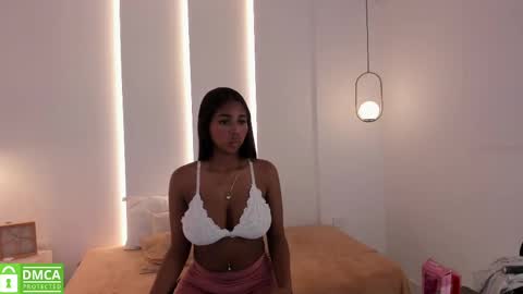Snapshot of lana_starlet chatting on 02-13-25, 09:49 katiuska online show from 02-13-25, 09:49