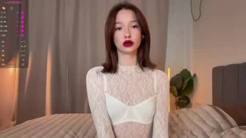 Snapshot of lana_vee chatting on 05-01-26, 12:10 Cleo online show from 05-01-26, 12:10
