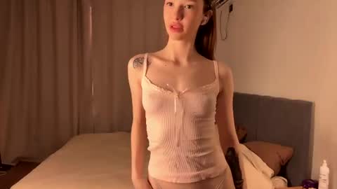 Snapshot of lana_vee chatting on 07-13-26, 04:54 Cleo online show from 07-13-26, 04:54
