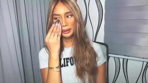 Snapshot of lanadel_hilton chatting on 02-06-25, 12:22 Lana online show from 02-06-25, 12:22