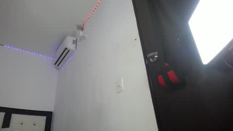 Snapshot of lanadoll_ chatting on 05-17-26, 04:21 Lana Valery online show from 05-17-26, 04:21