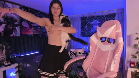Snapshot of lanakyutt chatting on 02-08-25, 11:55 L A N A online show from 02-08-25, 11:55