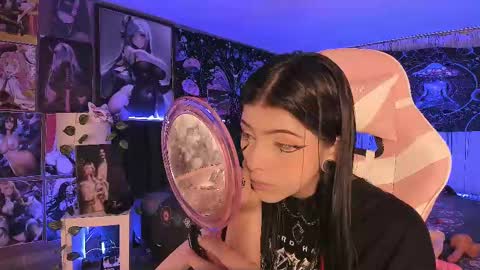 Snapshot of lanakyutt chatting on 02-22-25, 06:39 L A N A online show from 02-22-25, 06:39