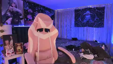 Snapshot of lanakyutt chatting on 03-04-25, 08:05 L A N A online show from 03-04-25, 08:05