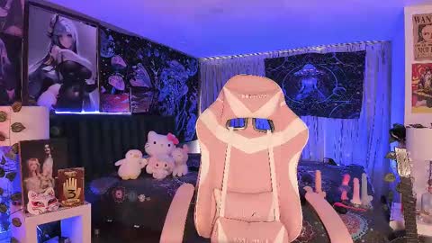 Snapshot of lanakyutt chatting on 03-06-25, 08:48 L A N A online show from 03-06-25, 08:48