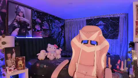 Snapshot of lanakyutt chatting on 03-06-25, 11:53 L A N A online show from 03-06-25, 11:53