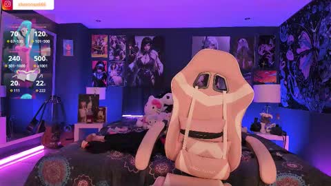 Snapshot of lanakyutt chatting on 10-11-25, 01:09 L A N A online show from 10-11-25, 01:09