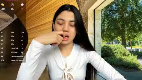 Lana online show from 10-02-25, 11:06