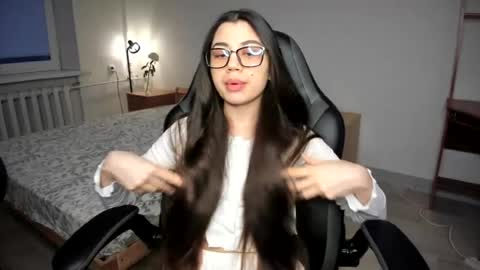 Snapshot of lanalandd chatting on 06-19-26, 07:50 Lana online show from 06-19-26, 07:50