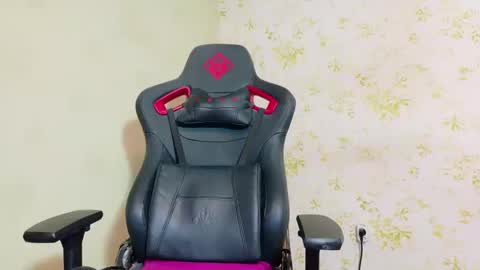 Lana online show from 12-25-24, 05:47