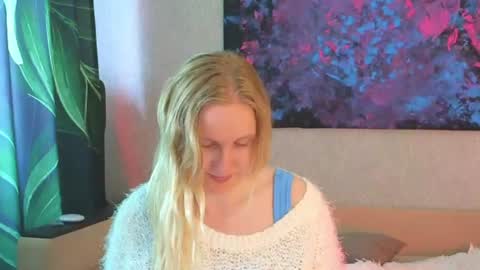 Snapshot of lanavismith chatting on 06-17-26, 06:16 LanaviSmith online show from 06-17-26, 06:16