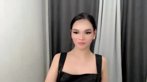 lanawyatt_ online show from 11-02-25, 03:47