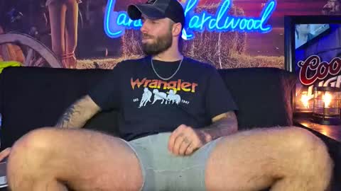 Snapshot of lancehardwood222 chatting on 10-17-25, 12:25 LANCE online show from 10-17-25, 12:25