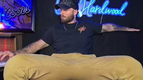 Snapshot of lancehardwood222 chatting on 01-12-26, 01:22 LANCE online show from 01-12-26, 01:22