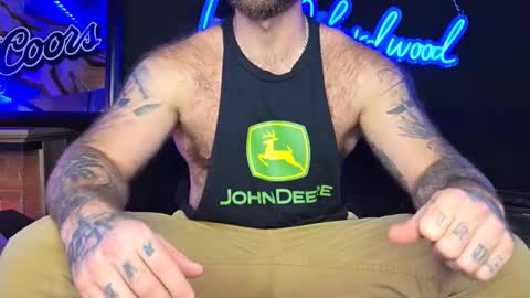 Snapshot of lancehardwood222 chatting on 02-11-26, 01:10 LANCE online show from 02-11-26, 01:10