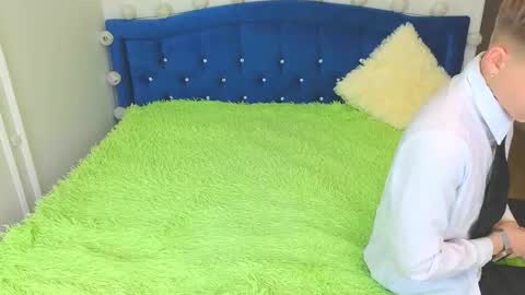 Lanny online show from 10-18-25, 05:43