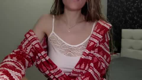 Snapshot of langoria chatting on 01-24-25, 10:30 langoria online show from 01-24-25, 10:30