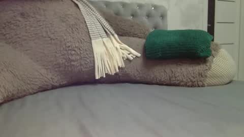 Snapshot of langoria chatting on 09-19-25, 11:38 langoria online show from 09-19-25, 11:38