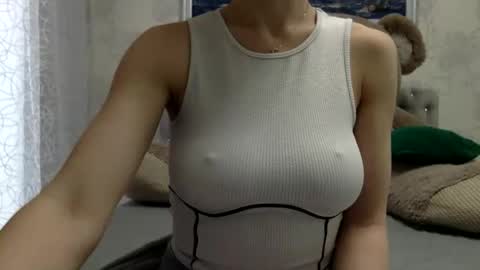 Snapshot of langoria chatting on 10-07-25, 12:35 langoria online show from 10-07-25, 12:35
