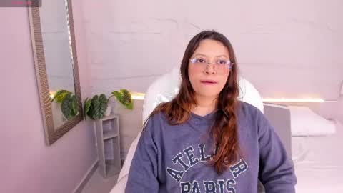 Lanna online show from 06-20-26, 11:46