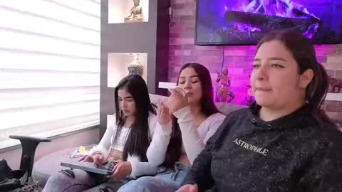 lanna_as online show from 10-06-25, 02:58