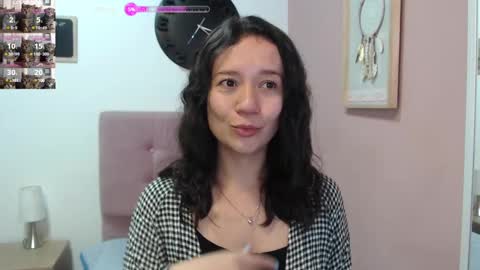 Lanna online show from 01-09-25, 01:45